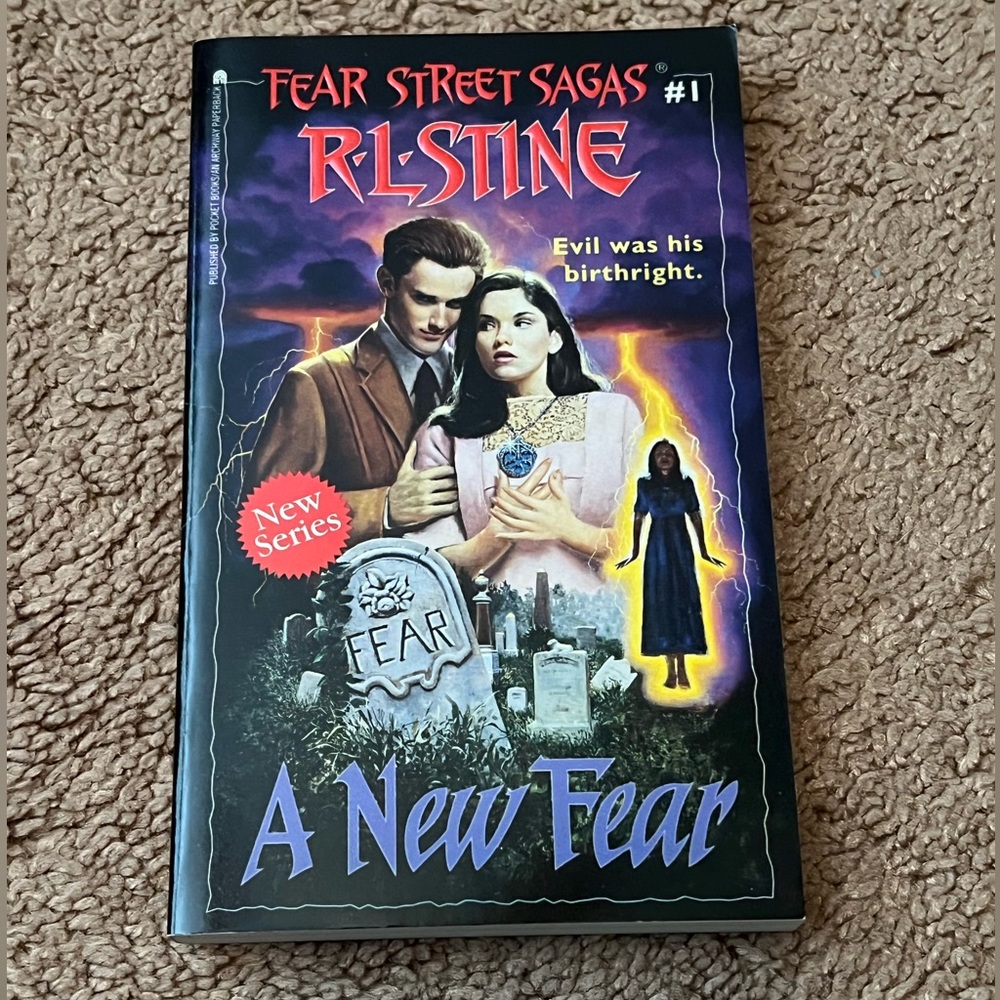 Fear Street Sagas - A New Fear - Book 1 - R. L. Stine